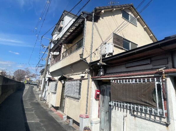 豊中市アドミリ戸建の物件外観写真